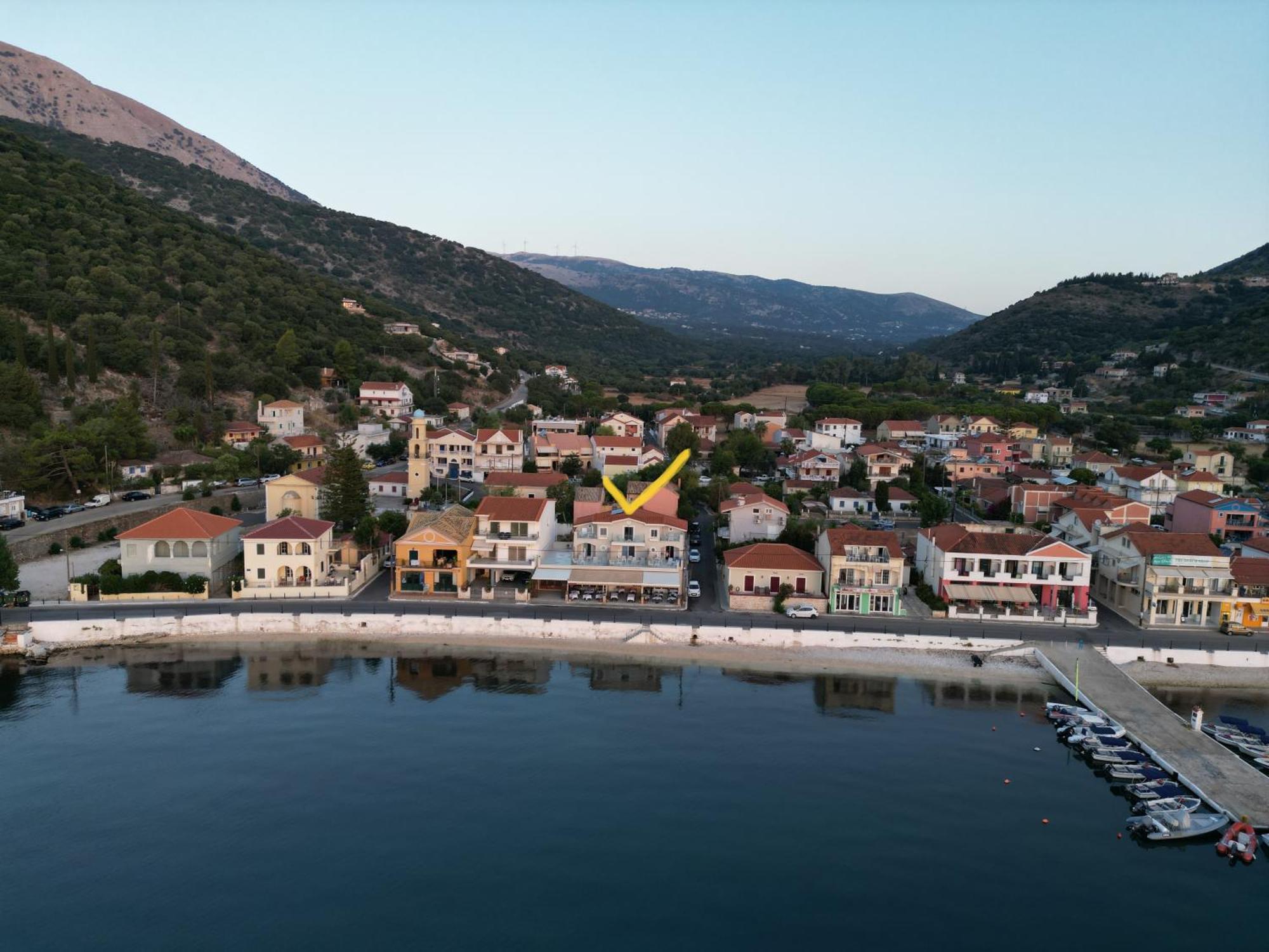 Sunrise Bay Apts Айя-Евфимия Экстерьер фото